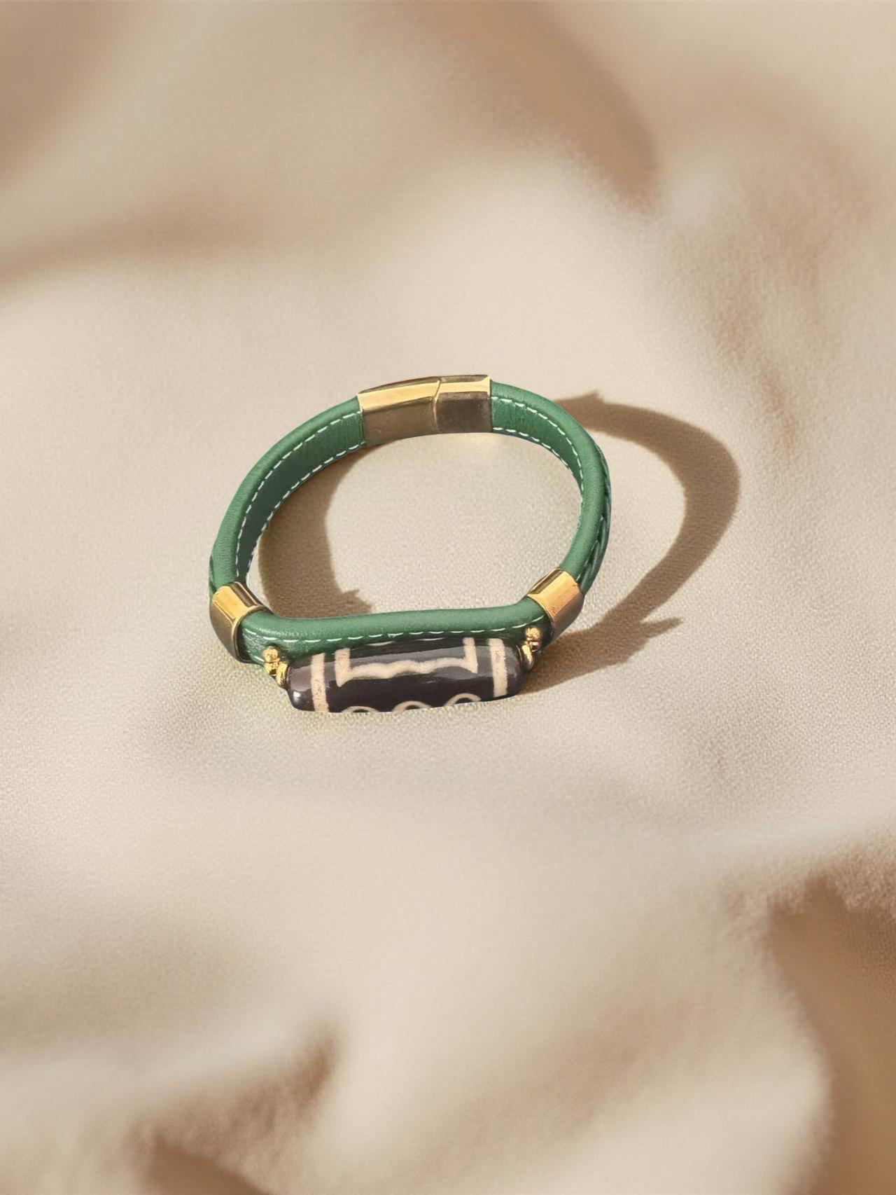 Tibetisches Armband mit Dzi-Stein