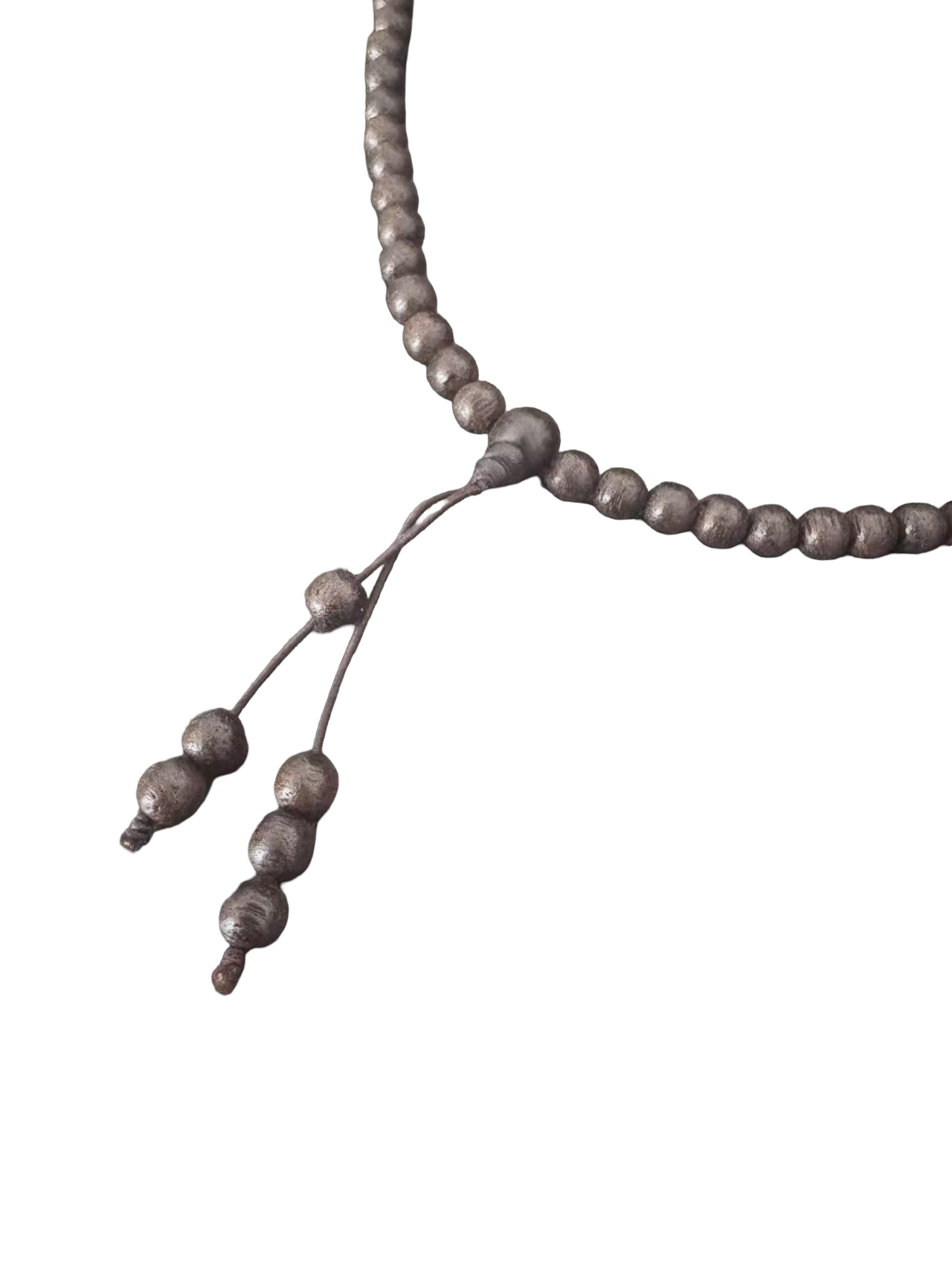 Handgefertigte Gebetskette aus schwarzem Adlerholz mit 108 Perlen für Meditation und spirituelle Rituale.